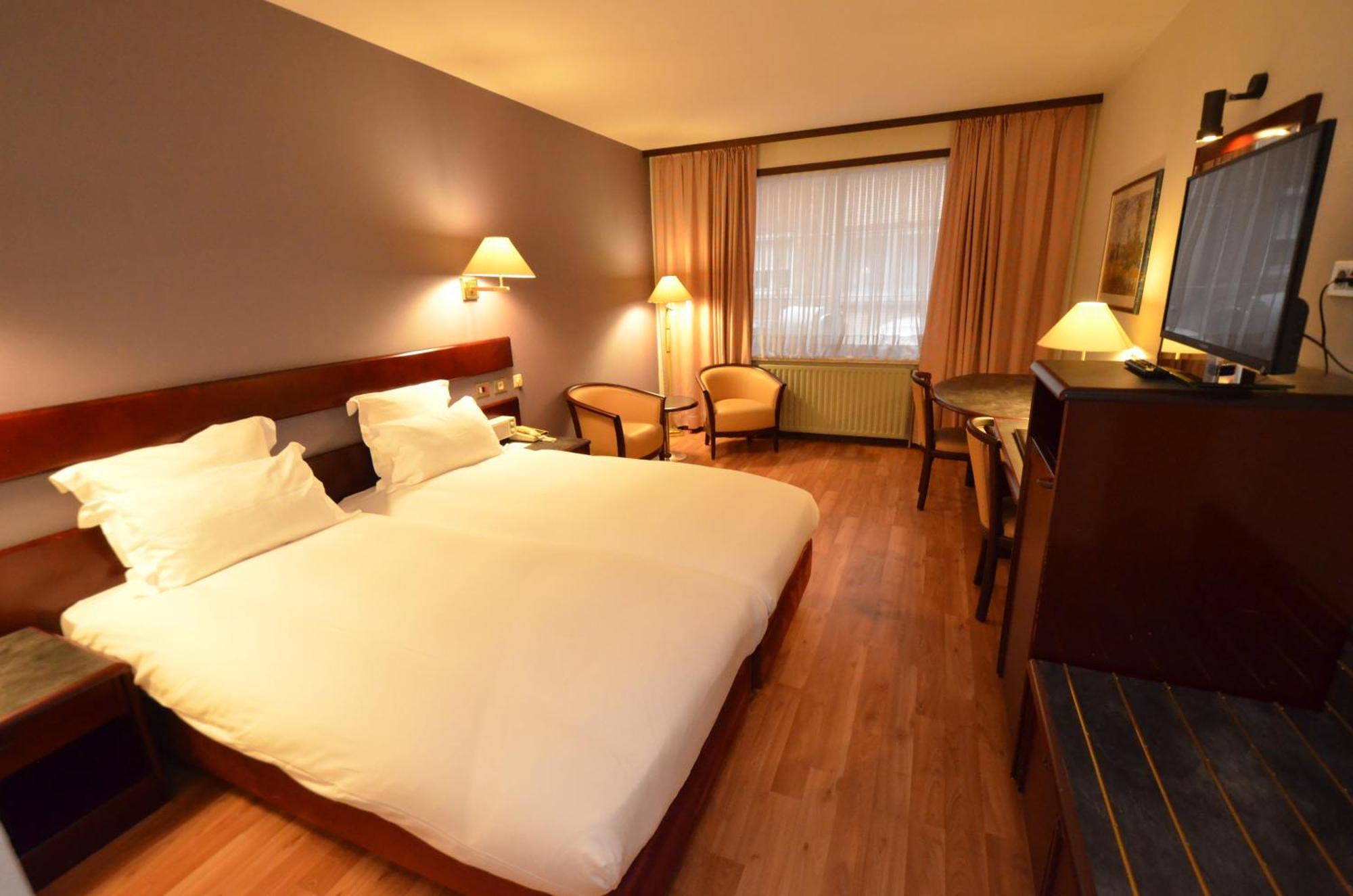 Superior Twin Room,1544402047:JPEG