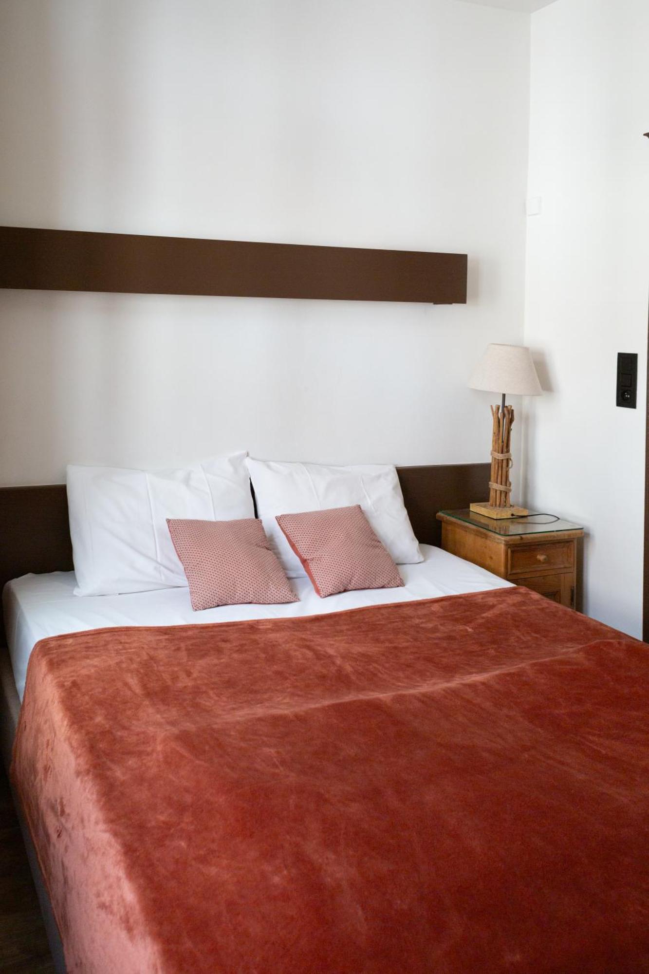 Double Room,1617841305:JPEG